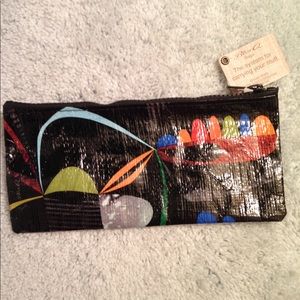 Blue Q Zipper Pouch